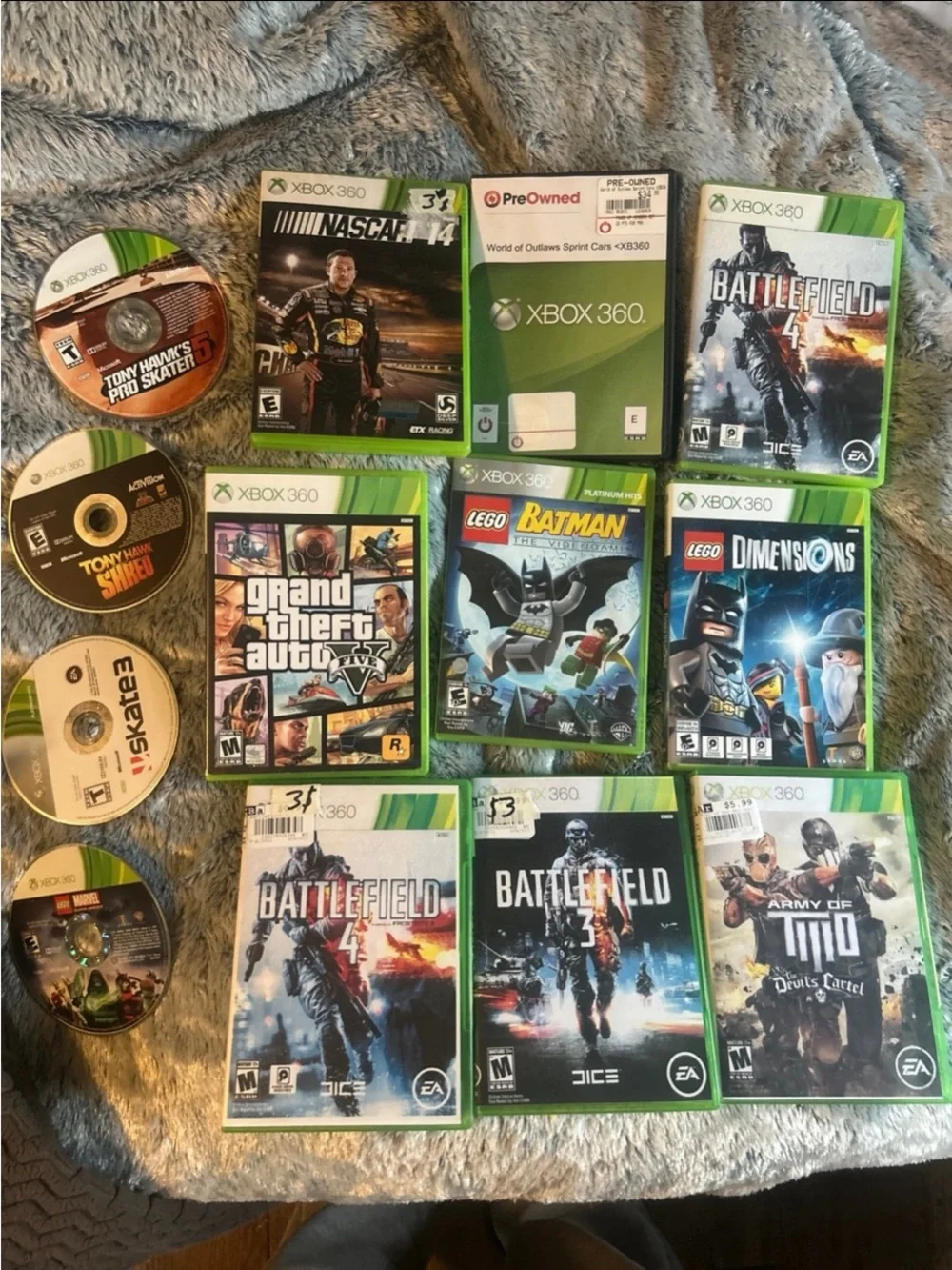 Console with Blue Wired Controller - Xbox 360 bundle